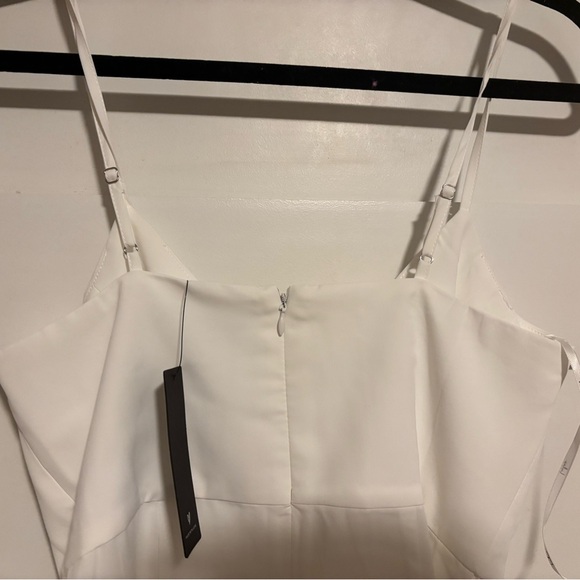 Elegant White Spaghetti Strap Dress - Picture 5 of 5